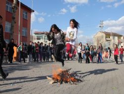 Nevruz’u milli coşkuyla kutladılar